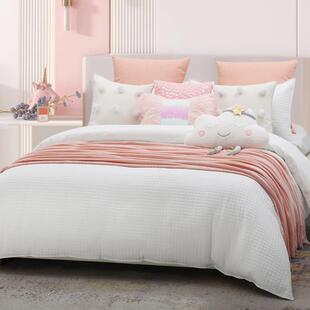 粉色女孩儿童房样板间床品十二件套床单式粉色手工抱枕家居展厅软