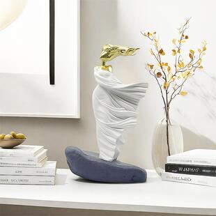 亚马逊玄关客厅电视柜酒柜家居装饰品春风魅影艺术人物摆件桌面