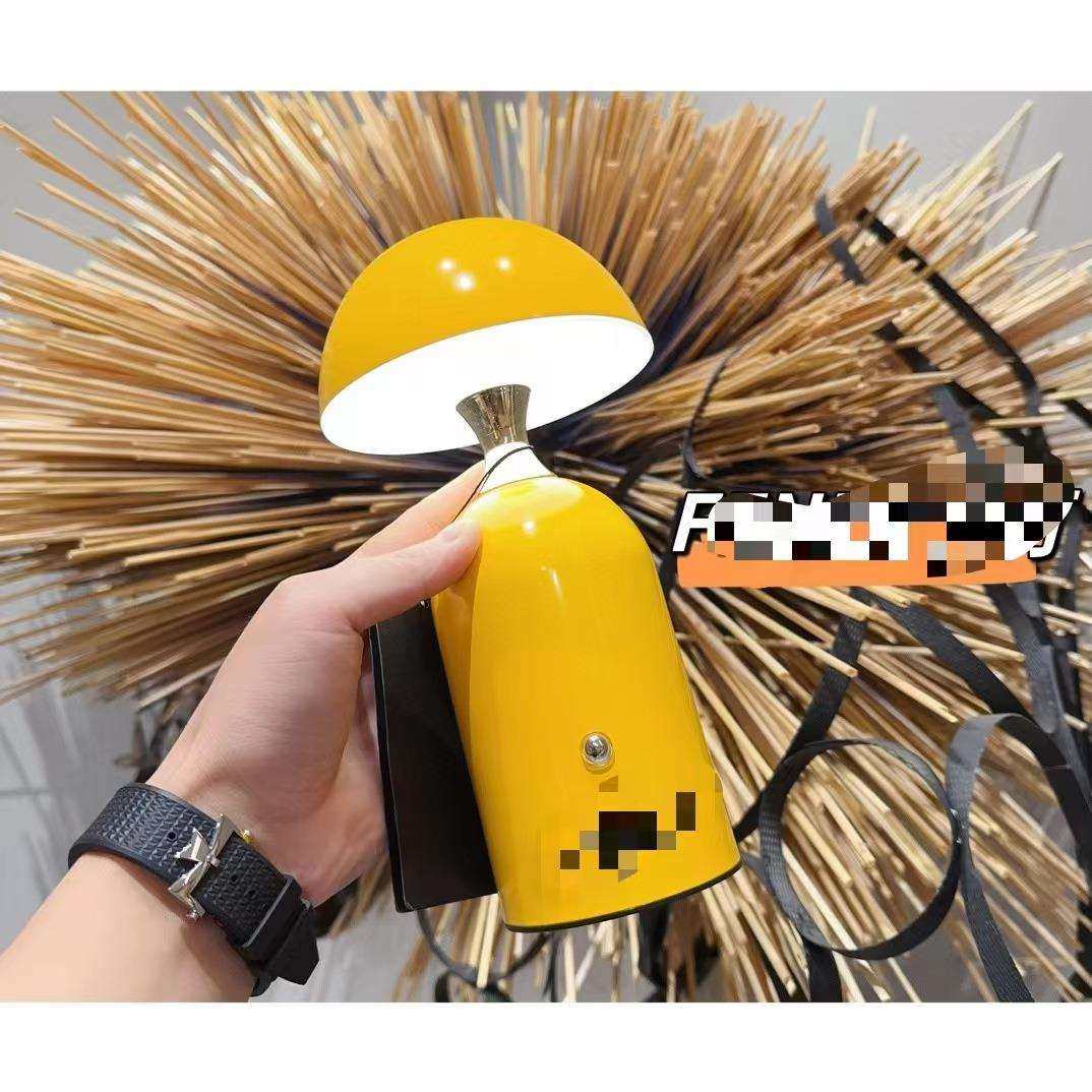 跨境床头台灯北欧简约创意充电式蘑菇灯具温馨浪漫情可爱装饰灯,3C数码配件,USB灯,淘宝优惠券,粉丝福利购,淘宝优惠卷