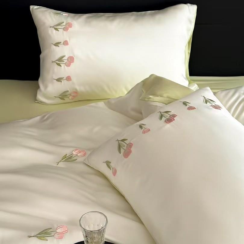 60支兰精天丝绣花四件套粉色郁金香刺绣新中式莱赛尔纤维床品