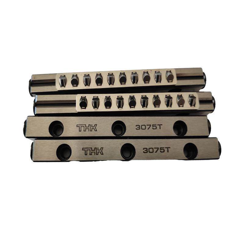 THK交叉滚柱导轨 VR1-20X5Z VR1-30X7Z VR1-40X10Z VR1-50X13