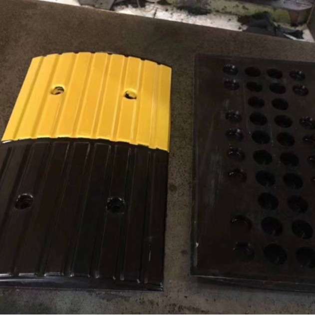 橡胶线槽减速带地面电线保护槽防碾压线板过路电缆盖板过线槽板桥