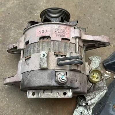 ISUZU 五十铃发电机 8-98201-083-3 8982010833 0620000101 24v
