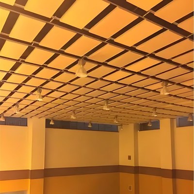 悬挂玻纤吸音板吊顶体育馆走廊空间吸声K体玻纤吸音垂片平吊立吊