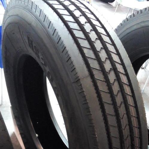 205/75R17.5工厂可代报关出口货车轮胎平板车拖车用卡车轮胎