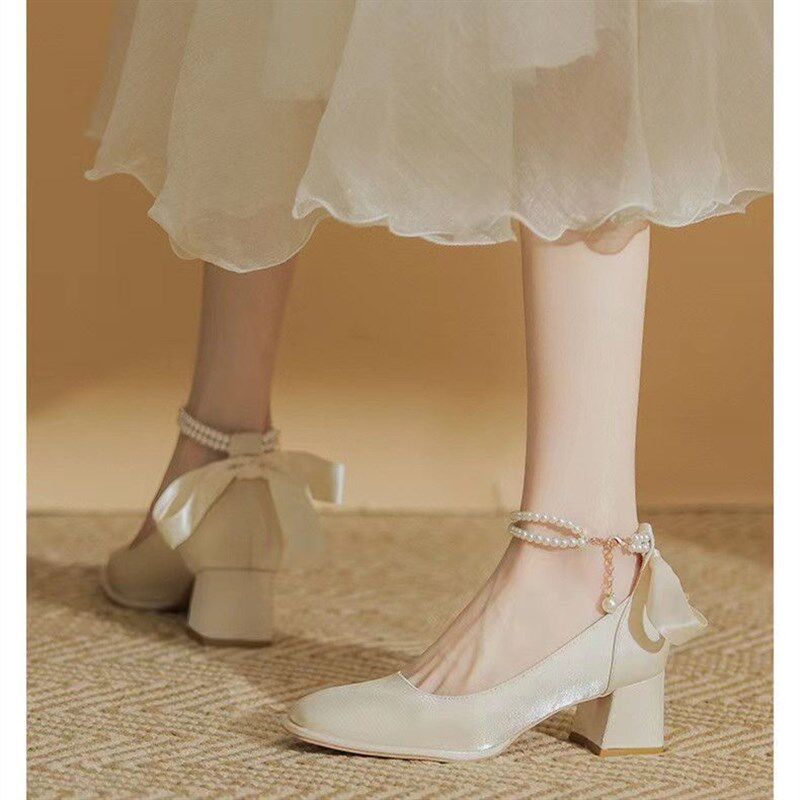 方头法式粗跟单鞋女伴娘白v色日常可穿中跟婚鞋新娘高跟鞋婚礼鞋