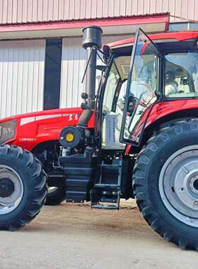 东方红LXM1604-C动力换向一款拖拉机 驾驶室浅灰色 带电子离合