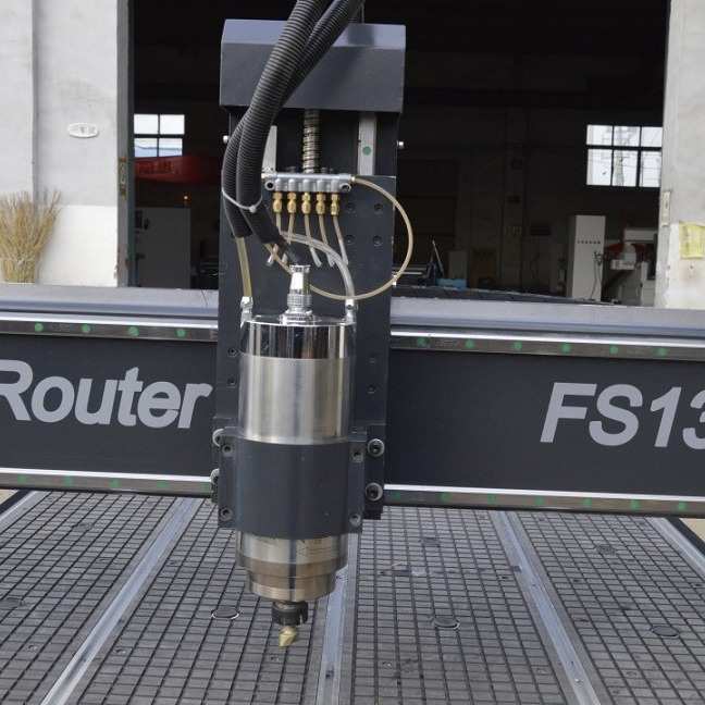 鸿济数控供应多功能1325木工开料机广告亚克力密度板切割雕刻