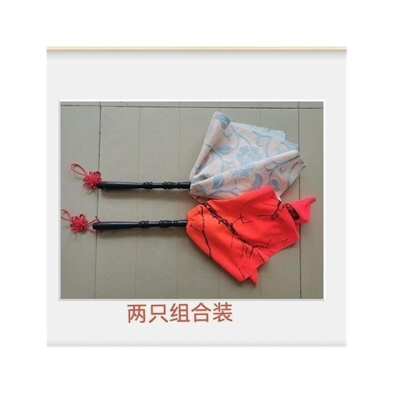 拂掸子打子抽子。用来清洁抽打运动之后身上裤脚上鞋上的尘土。