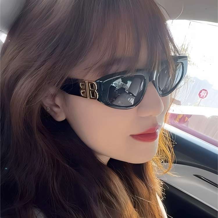 欧美风双B三角猫眼太阳眼镜拽姐新款潮凹造型时尚街拍ins黑墨镜女