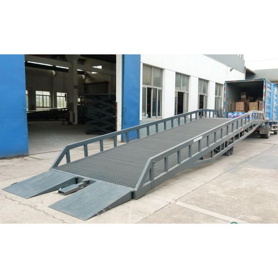 供应长沙移动式登车桥卸货平台装卸平台