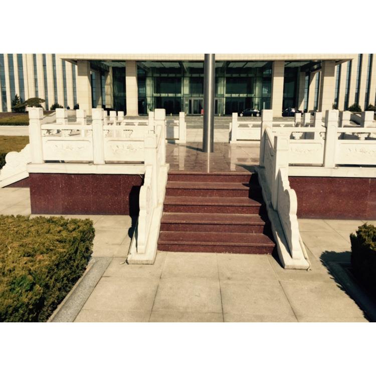 供应阳台石栏杆图 曲阳汉白玉旗台栏杆公司 济宁石刻楼梯栏杆报价