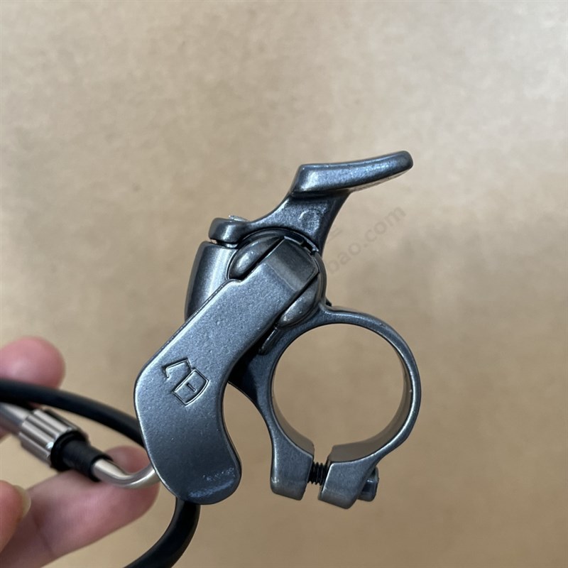 山地车前叉线控锁死开关线控器油簧避震气叉弯管微调螺丝控制器