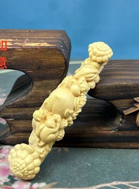 黄杨木雕刻如意吊坠文玩把件