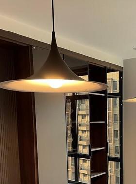 丹麦设计 seim简约餐桌书房飞碟吊灯轻法式餐厅灯吧台喇叭灯