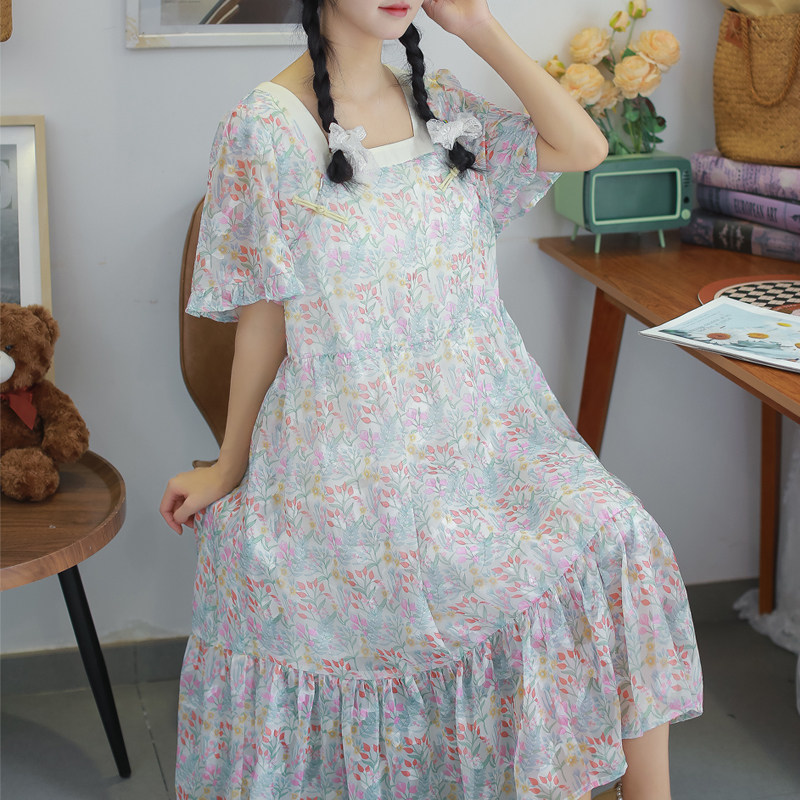 胖妹妹20e25大码夏季新品法式优雅方领雪纺拼接连衣