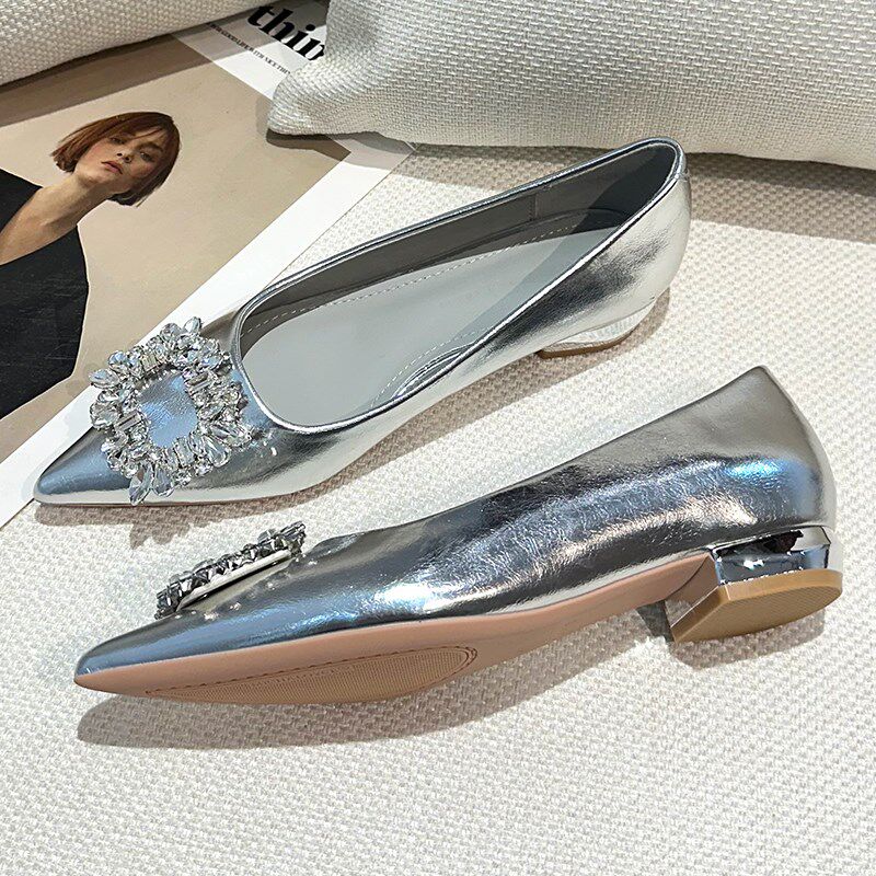 水钻3cm时尚银色平底单鞋女夏202F4年新款法式尖头软皮粗跟高跟鞋