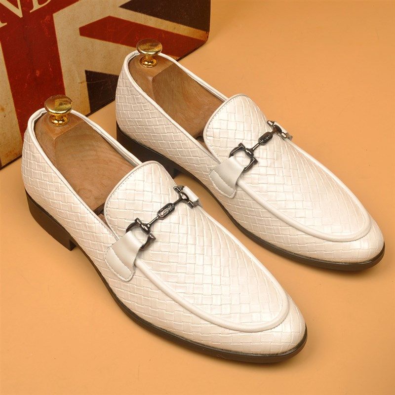 男士白色英伦风尖头皮鞋商务一脚蹬懒人鞋马衔扣时尚单鞋子结婚男,流行男鞋,休闲皮鞋,淘宝优惠券,粉丝福利购,淘宝优惠卷