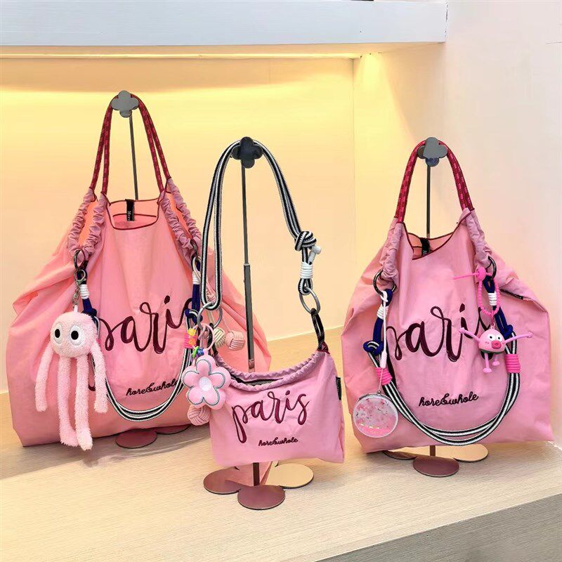 含配饰DIY大容量涂鸦字母帆布袋可单肩斜挎手拎慵懒X通勤百搭大包