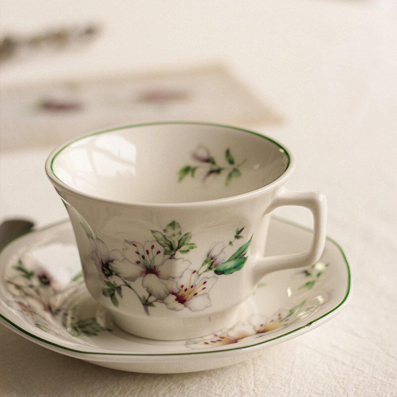 手绘浮雕a小花咖啡杯碟女士陶瓷马克杯釉下彩茶杯子英式下午茶餐