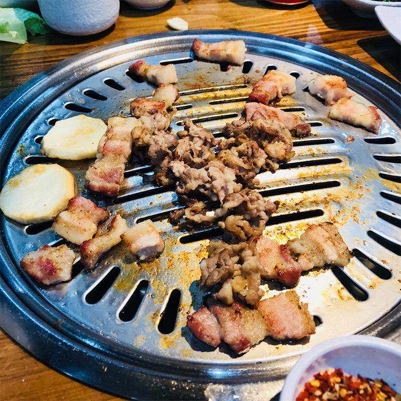 缘隆韩式烧烤盘烤肉盘篦子烤肉店商用家用炭火加厚不锈钢蜂窝铁盘