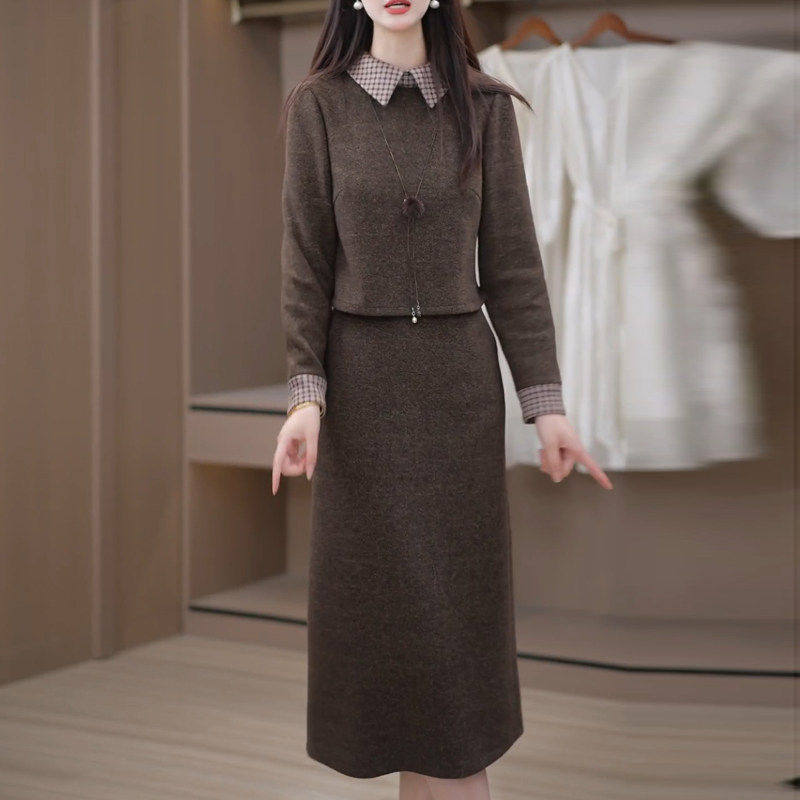 精致洋气高级感假两件连衣裙2026秋冬新款女士显瘦减龄百搭中长裙