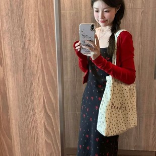 2024年夏季新款黑红法式碎花收腰穿搭吊带连衣裙+开衫两件套装女