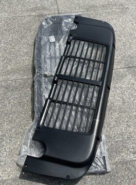 雷沃RG60/70二代驾驶室红色顶蓬盖下面的盖板