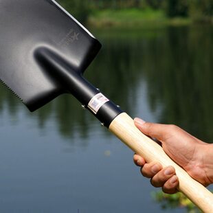 真6411厂Q209A战壕锹挖土铲锹钢硬实木直中短把车载金属断砖铲子