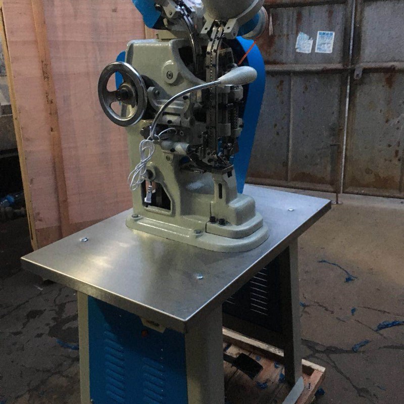 自动双面鞋眼机  鞋面气眼机钉鞋机 鞋厂机器设备