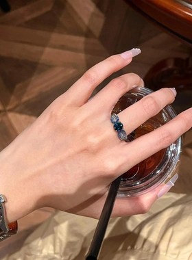 新款鹅蛋形伦敦蓝锆石渐变蓝尖晶戒指气质小众设计百搭简约复古女