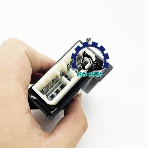 斗山挖掘机雨刮继电器适用DX55/DX60/75/80 300611-00271/24V