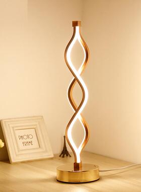 个性创意LED台灯护眼卧室书房现代简约亚克力铝材台灯卡卡西照明