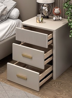 实木床头柜简约现代床边柜白色烤漆三斗柜浅灰色卡其色奶油风矮柜