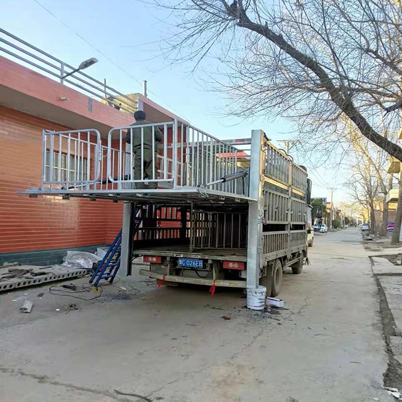 高栏拉猪车升降台畜牧业装卸车猪笼车后升降尾门垂直升降尾板