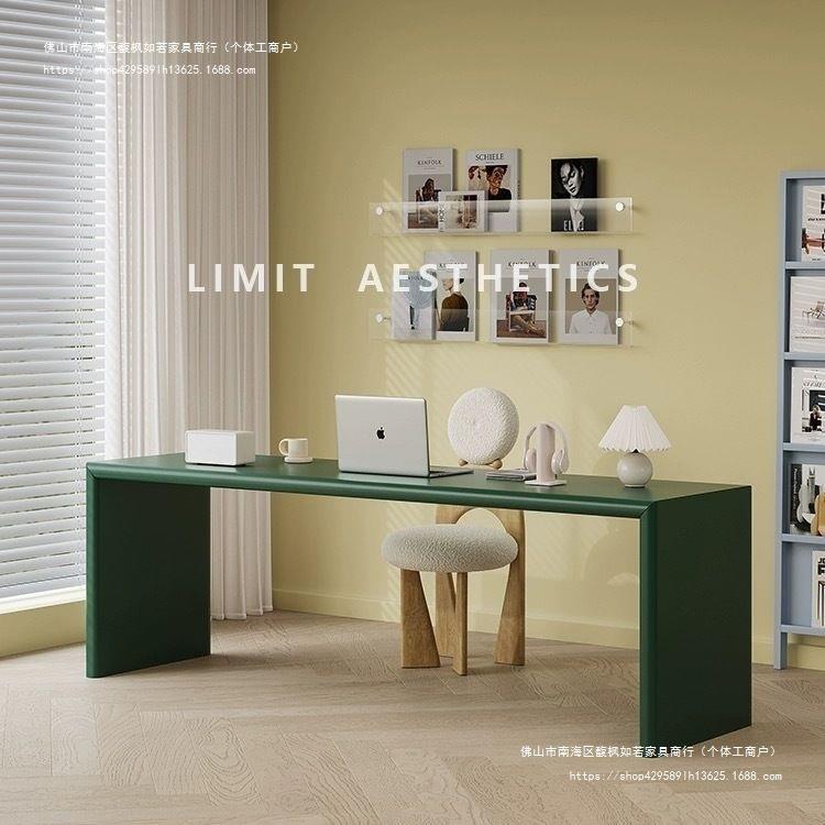 意式极简书桌多巴胺桌子现代简约设计办公桌电脑桌写字桌会议桌