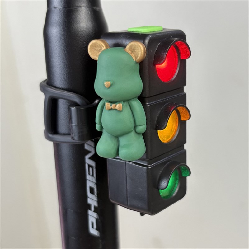 公路车自行车灯警示创意山地单车红绿灯闪烁夜骑灯夜行.充电后尾