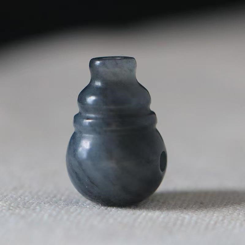 手工制作新疆和田玉青花籽料佛头佛塔一体三通葫芦形文玩串珠配饰