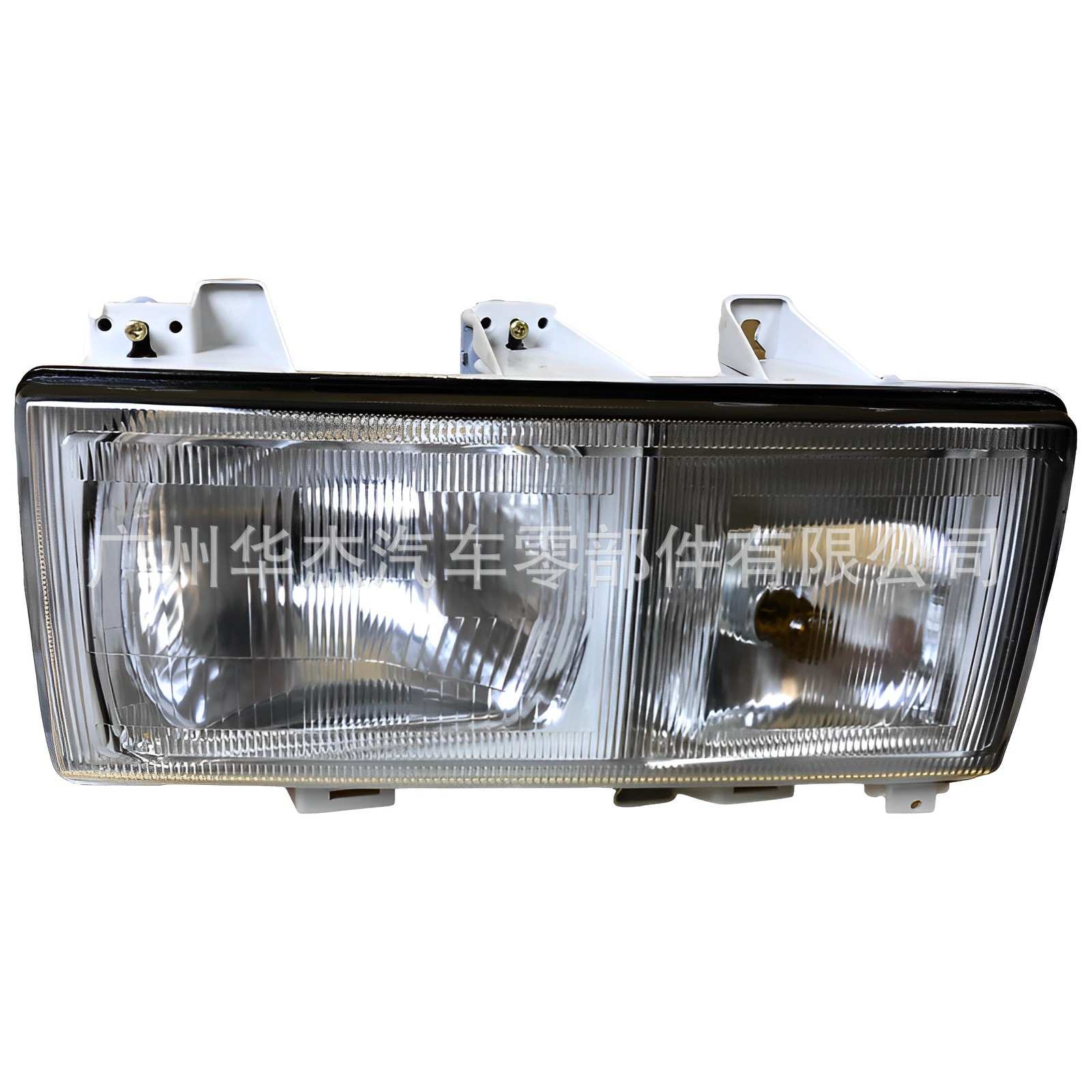 供应 实力UD CWB520 CK450  RF8 前大灯 26013-00Z67 26010-00Z67