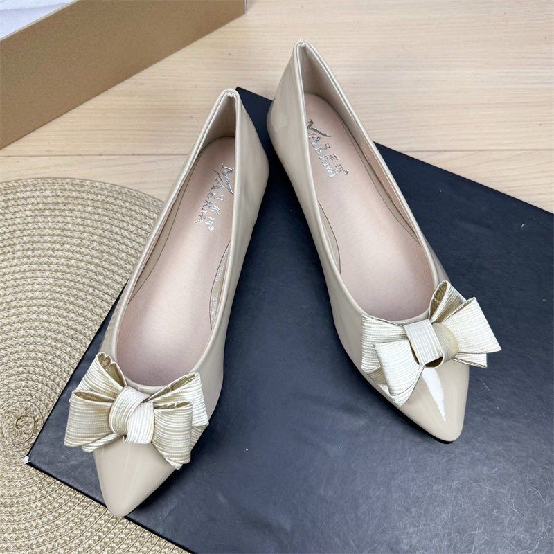 2025尖头平底鞋女夏漆皮浅口蝴蝶结大码女鞋41一43晚晚鞋单鞋气质,女鞋,浅口单鞋,淘宝优惠券,粉丝福利购,淘宝优惠卷