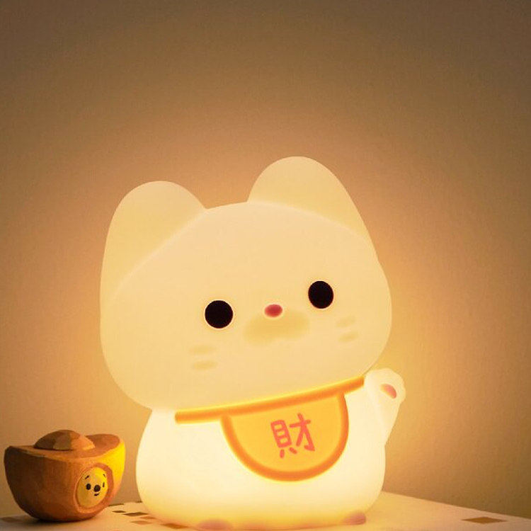 可爱招财猫伴睡灯轻捏硅胶拍拍小夜灯起夜护眼喂奶灯定时儿童台灯