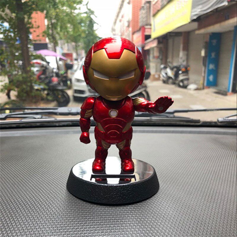 钢铁侠汽车摆件太阳能摇头车载用品车内装饰品中控台高档个性创意