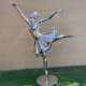 不锈钢芭蕾舞人物雕塑镜面镂空音乐跳舞人玻璃钢几何抽象运动景观