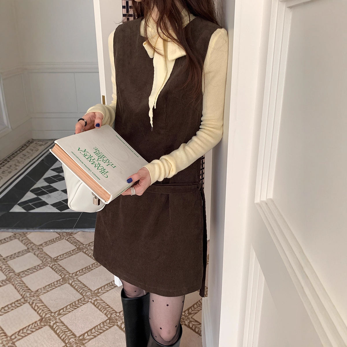 新款复古咖色灯芯绒无袖背心连