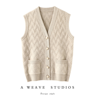 启超雅致小女神!加厚V领纯山羊绒背心女羊绒毛衣开衫针织坎肩冬