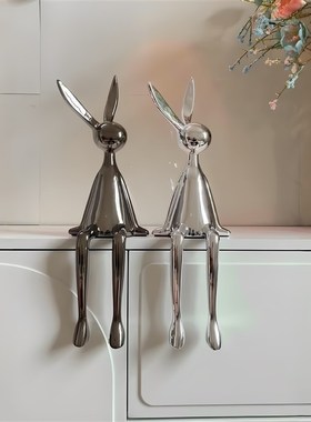 2025轻奢高级感电镀坐姿兔子摆件酒柜电L视柜玄关壁龛开放格装饰