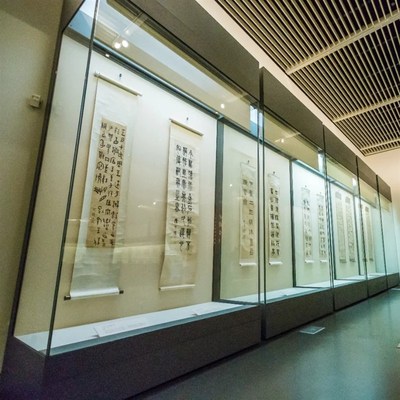 定制博物馆展示柜液压防尘古董玉器字画玻璃展柜产品展览陈列柜