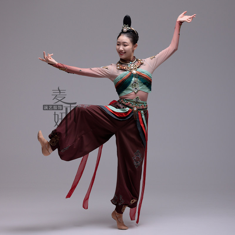 麦禾妍岐乐飞天民族舞演出服图片