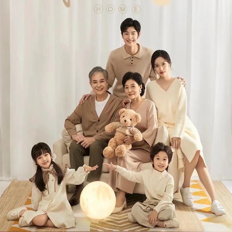 照相馆亲子摄影主题服o装一家六口浅咖简约家庭装合影居家毛衣全
