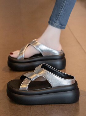 小个子厚底松糕凉j拖鞋女夏外穿2024新款女士增高高跟软底沙滩凉